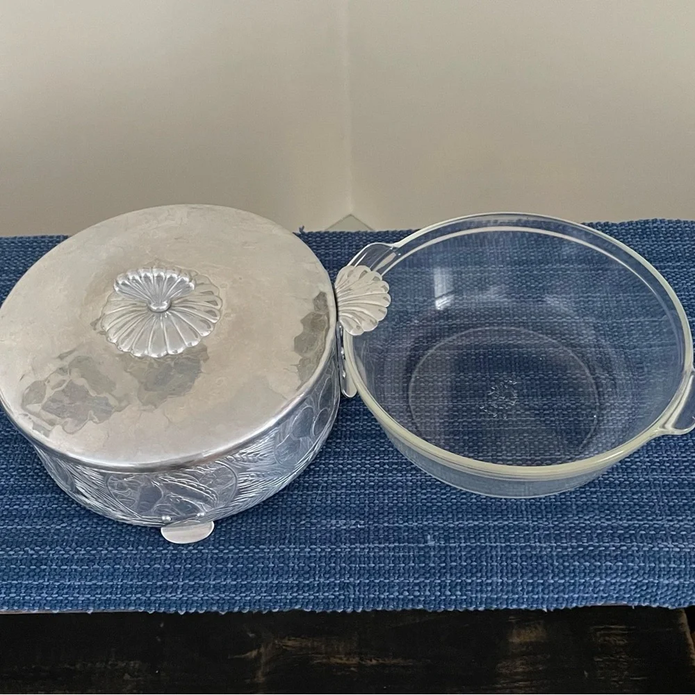 Rare, Vintage Crown Forged Aluminum Casserole Holder with Pyrex Dish